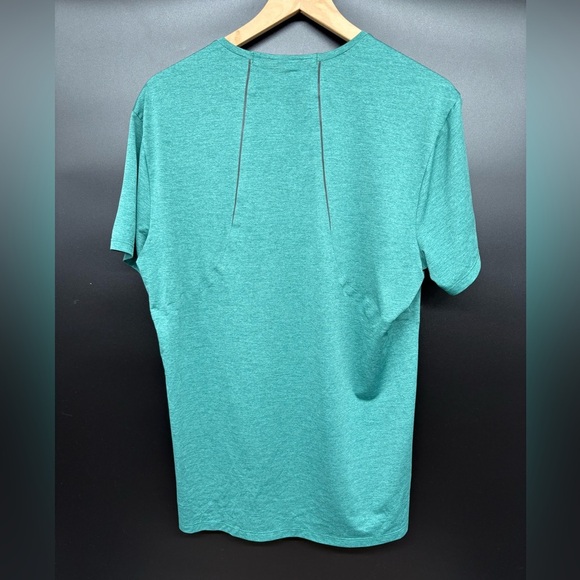 Lululemon Fast and Free Breathe Light Mesh T-shirt - Picture 3 of 5